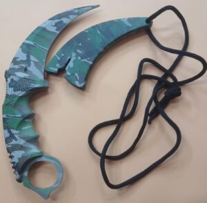 cuchillo curvo camuflado